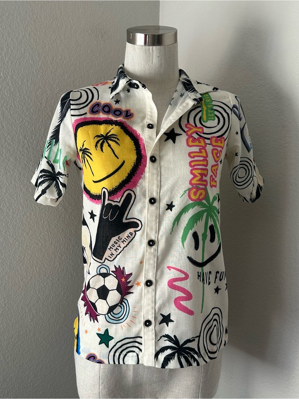 Agua Bendita Smiley Face Graffiti Print Short Sleeve Button-Up Shirt Casual XS